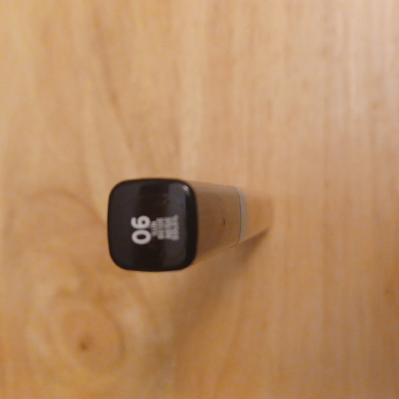 L'Oreal Infallible Pro-Glow Concealer Brand New #06 Warm Beige - Picture 3 of 3